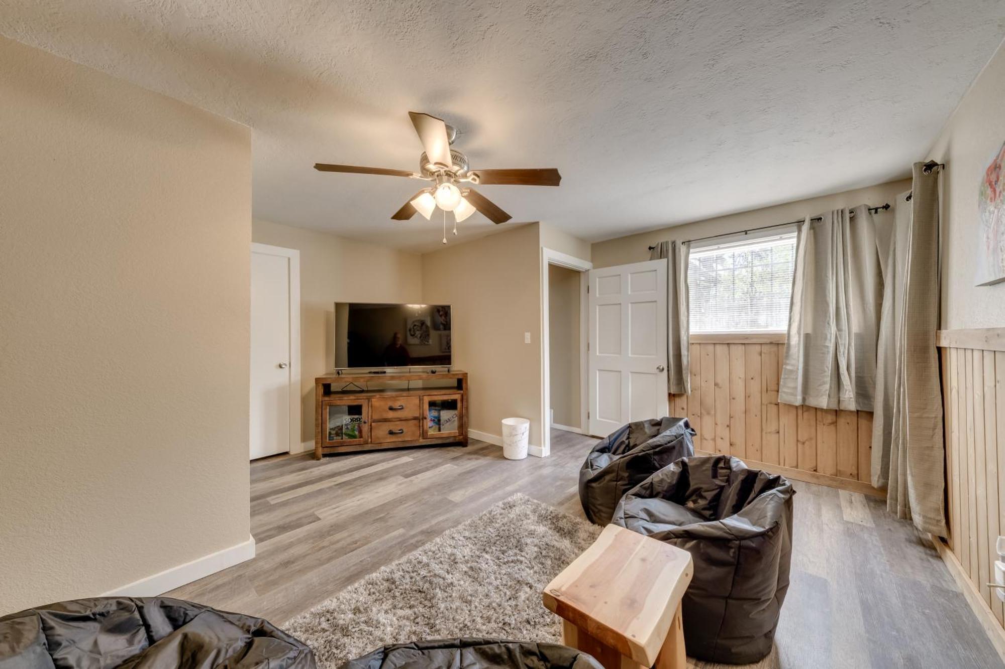 Ruidoso Home With Patio, Walk To Restaurants! Ngoại thất bức ảnh